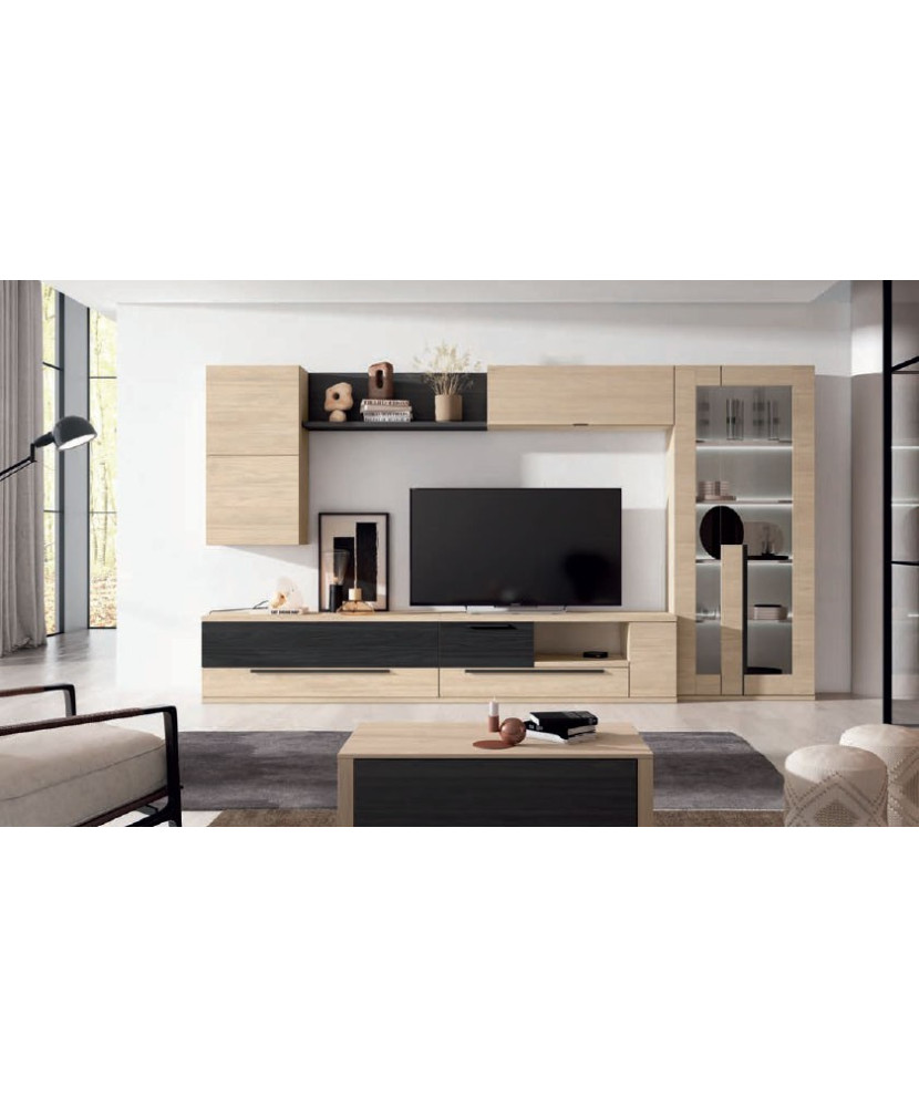 Mueble de comedor con vitrina en color madera nude con acabados en negro bocamina