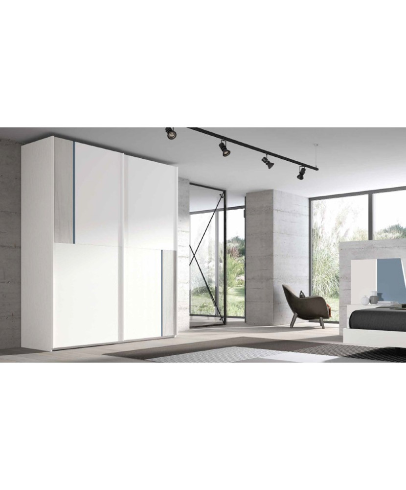 Armario de color blanco polar con acabados en varios colores con dos puertas correderas